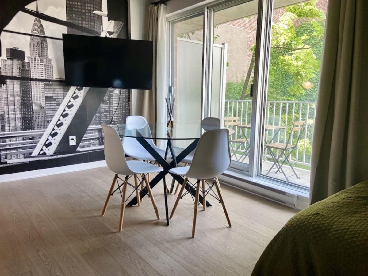 Appartement Condo Avec Terrasse Privee Dans Le Quartier Des Spectacles Montreal Luaran gambar