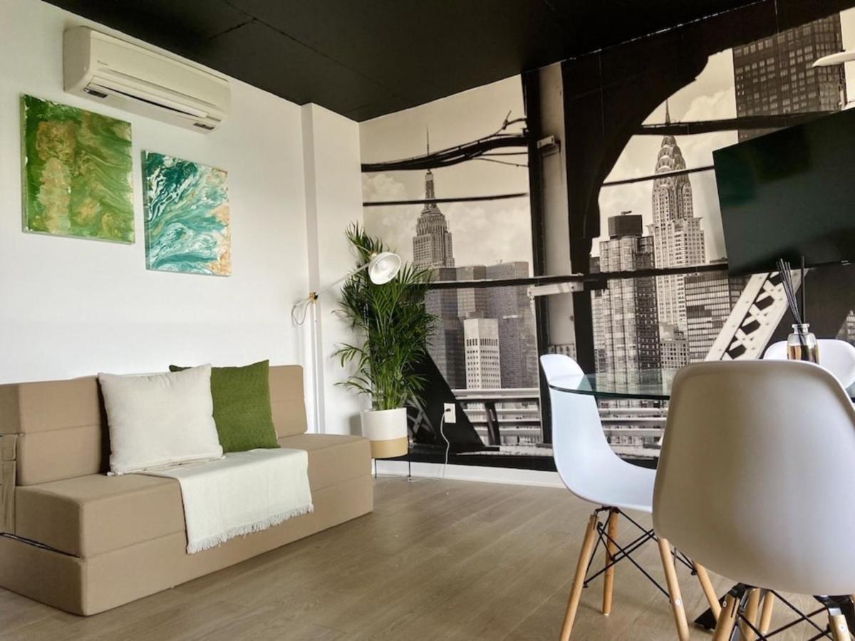 Appartement Condo Avec Terrasse Privee Dans Le Quartier Des Spectacles Montreal Luaran gambar